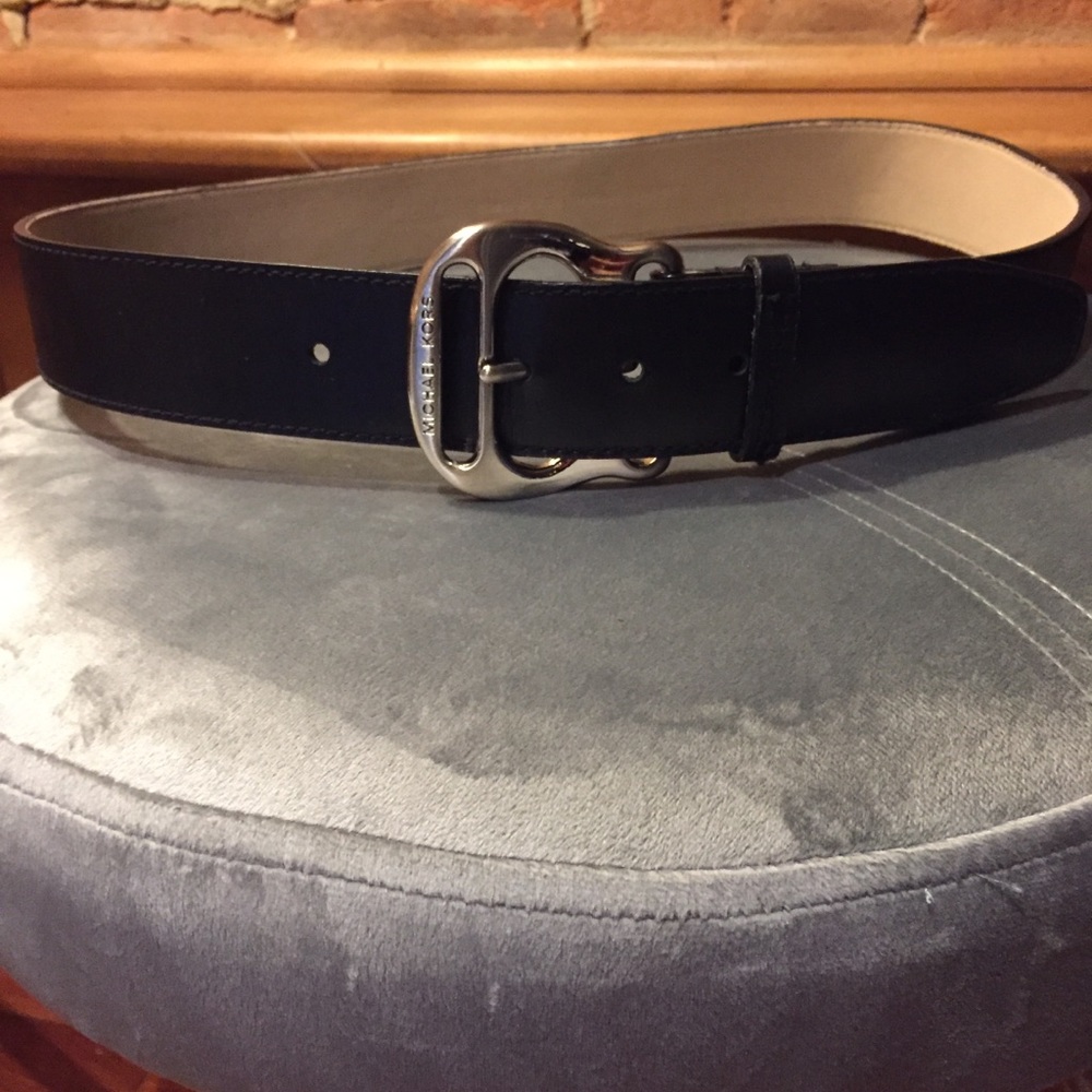 Michael Kors black belt silver hardware sz medium